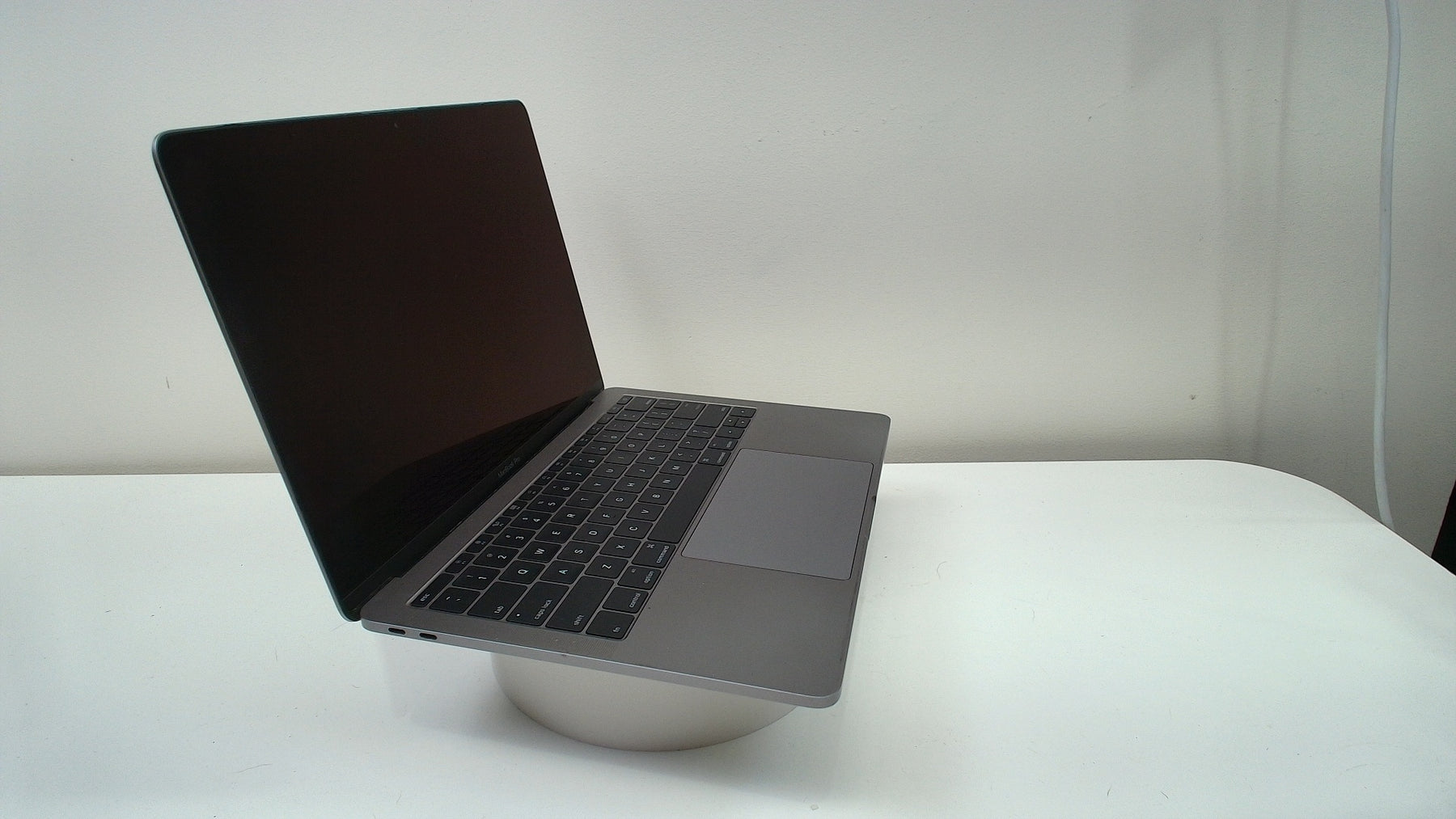 MacBook Pro (13-inch, 2016) Non-Touchbar  (Read Description)