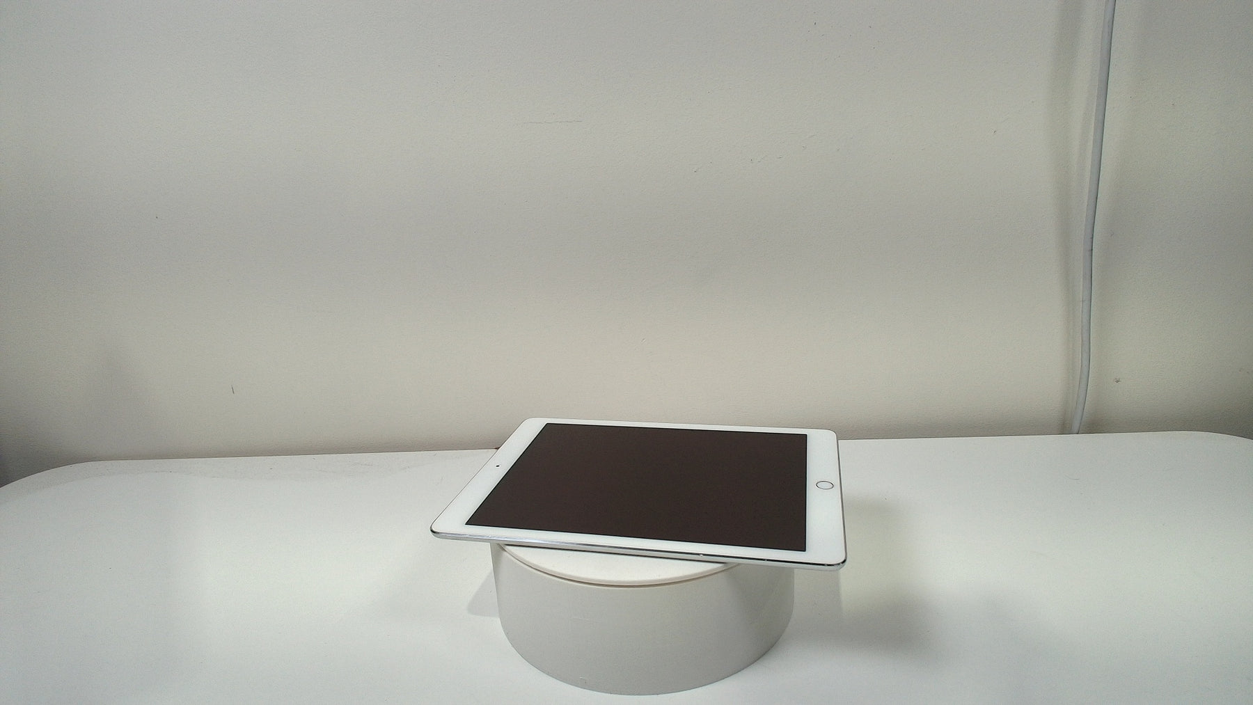 iPad Air 2 Wi-Fi‎ (Read Description)