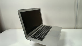 MacBook Air (13-inch, 2017) (Read Description)