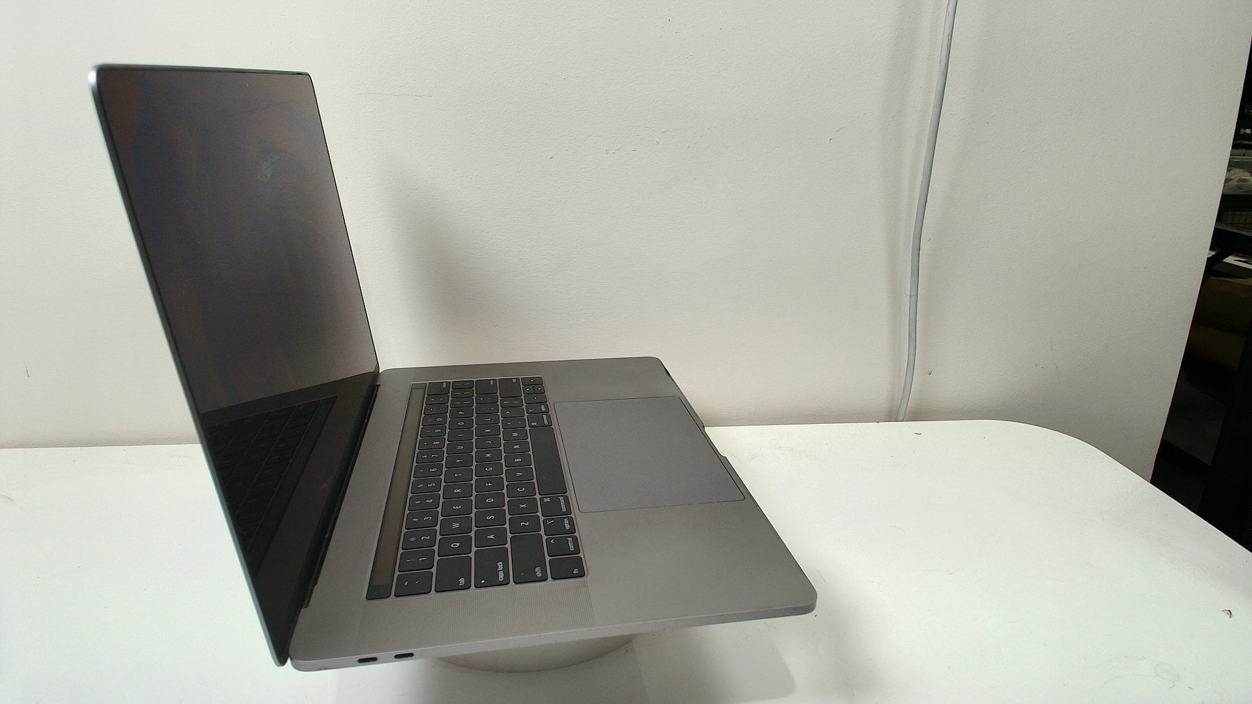 MacBook Pro 15 inch 2019 Space Grey (Read Description)