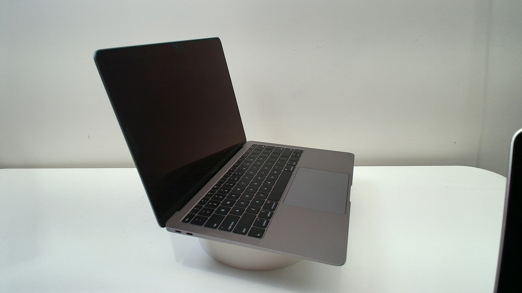 MacBook Air (Retina, 13-inch, 2018) (Read Description)