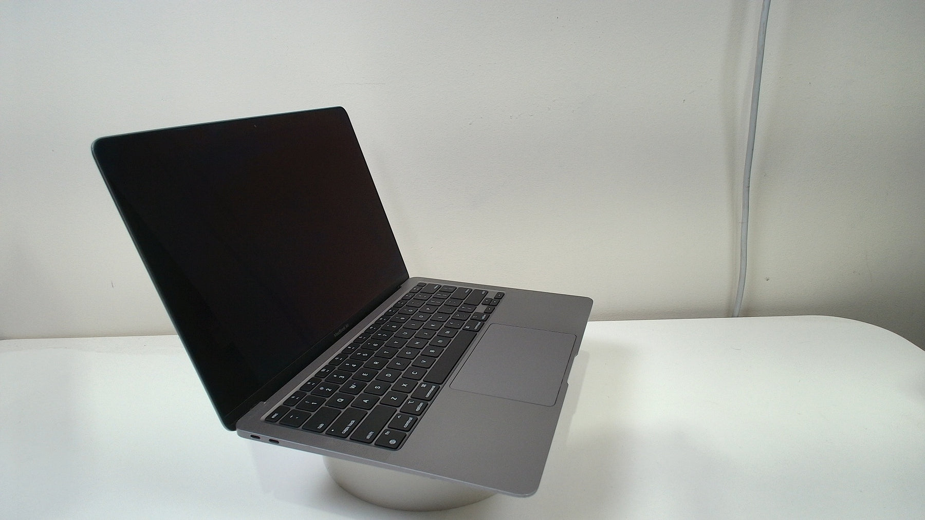 MacBook Air (M1,2020)‎ (Read Description)