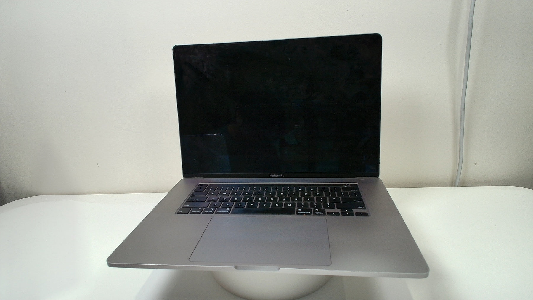 MacBook Pro (16-inch, 2019)‎ (Read Description) - Label
