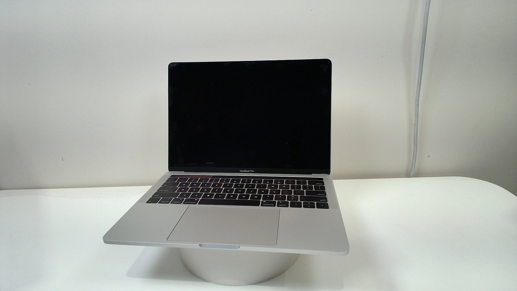 MacBook Pro (13-inch, 2019, 2 TBT3)‎ (Read Description) - Label