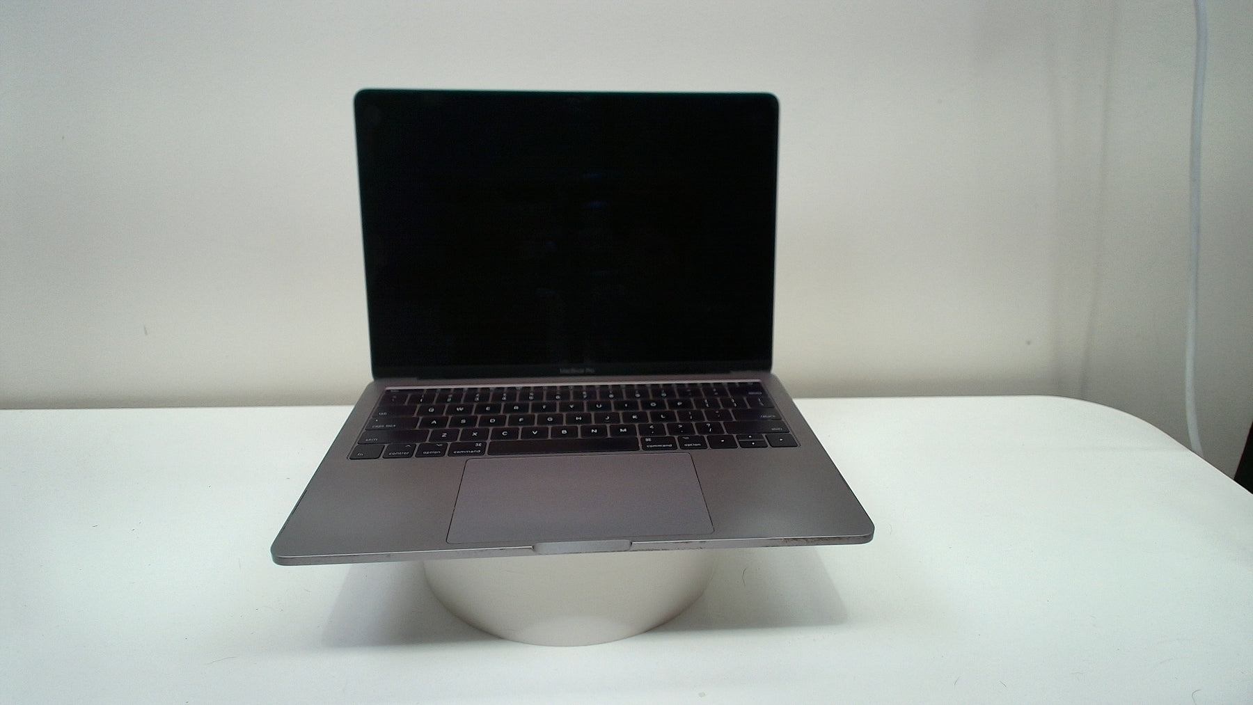 Macbook Pro 13 inch 2017 (Non Touchbar) (Read Description) - Label