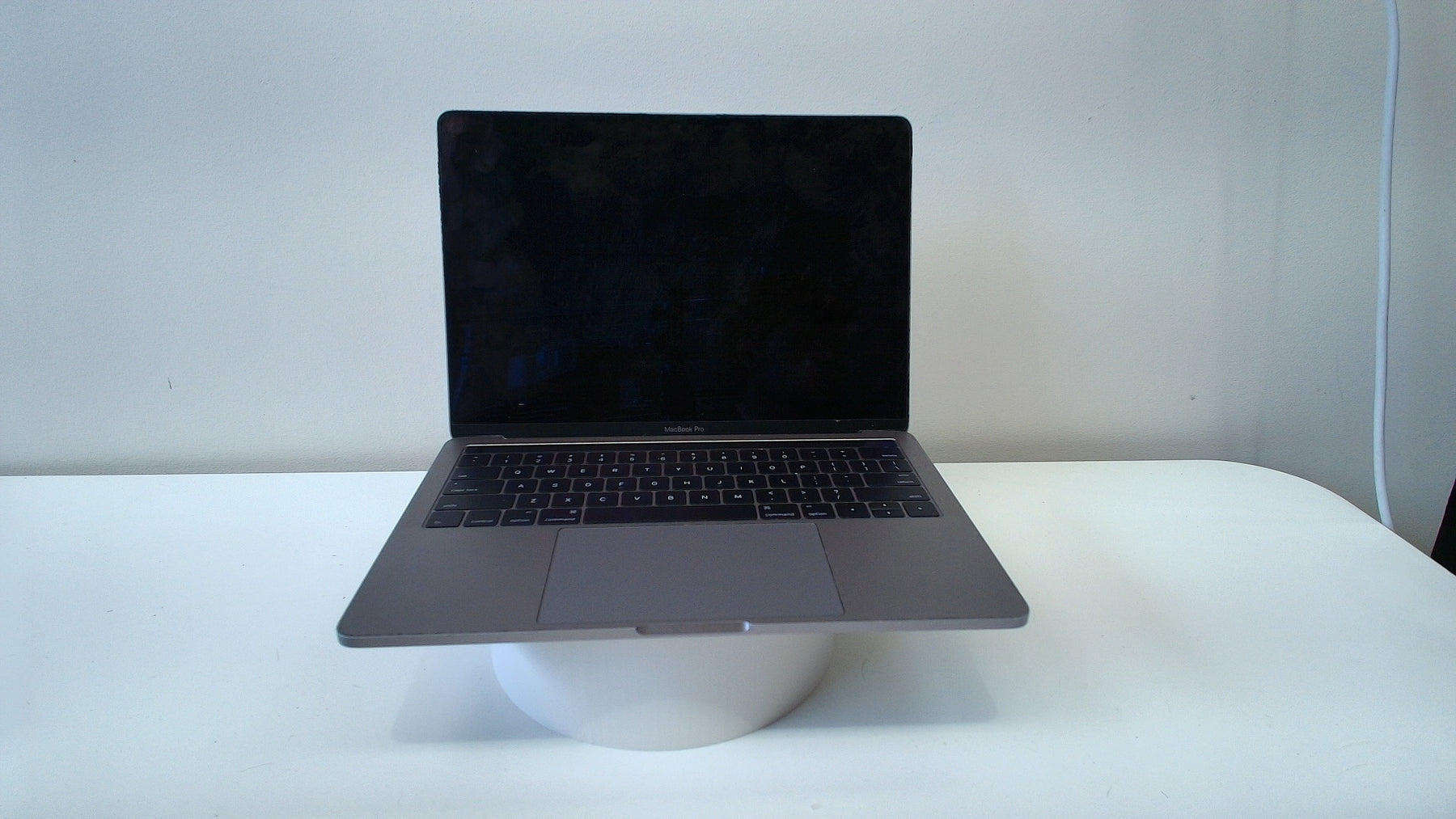 MacBook Pro 13 inch 2016 Touchbar (Read Description) - Label