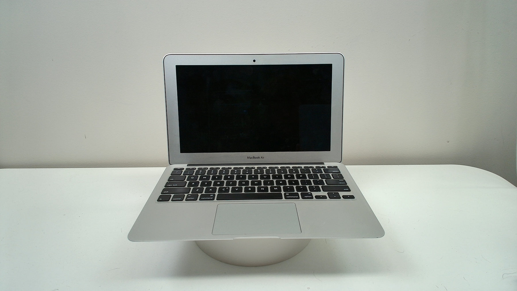 MacBook Air 11 inch 2013 Silver (Read Description) - Label