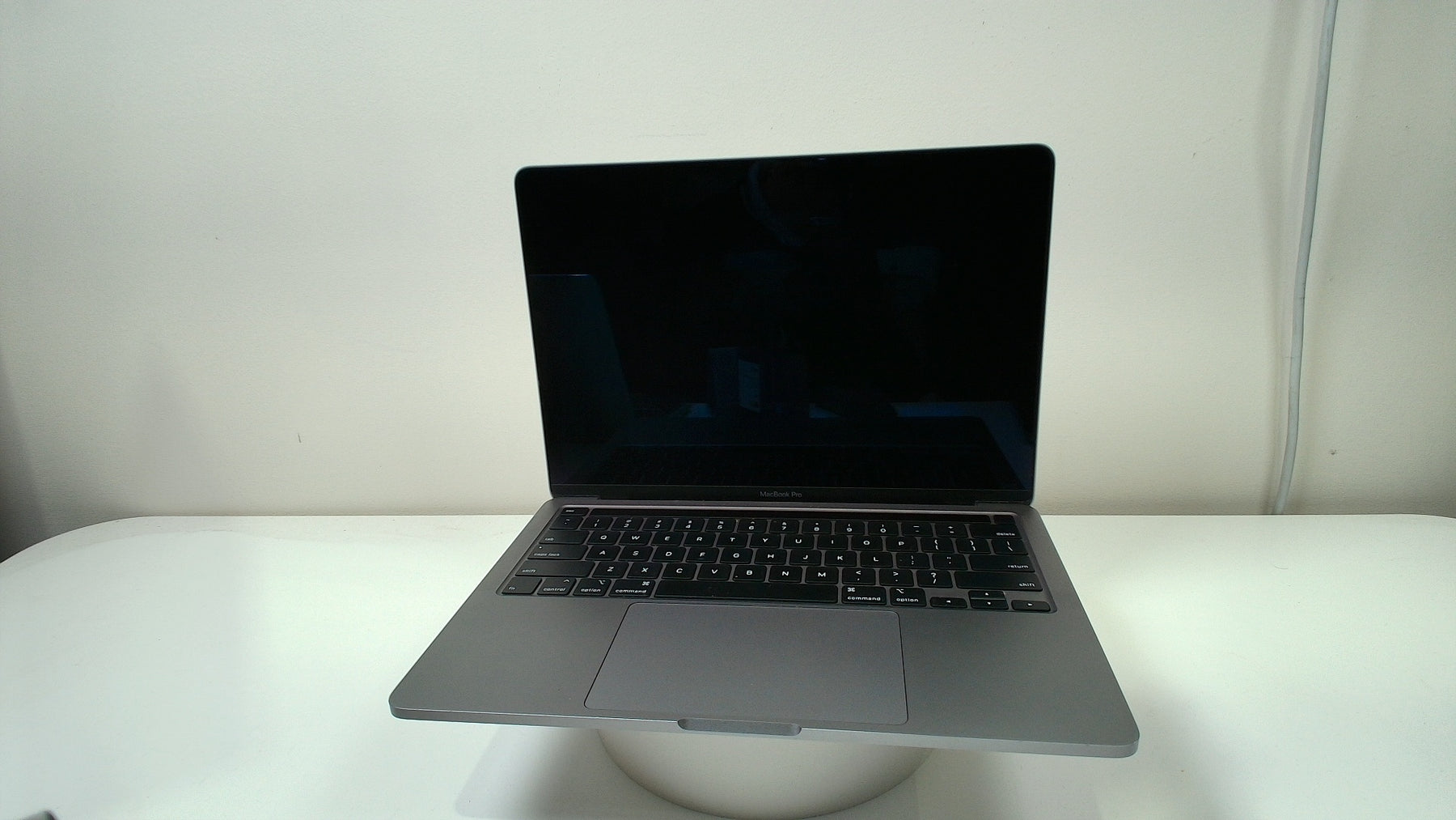 MacBook Pro 13 inch Touchbar 2020 (Intel, 2 Thunderbolt Ports) (Read Description) - Label
