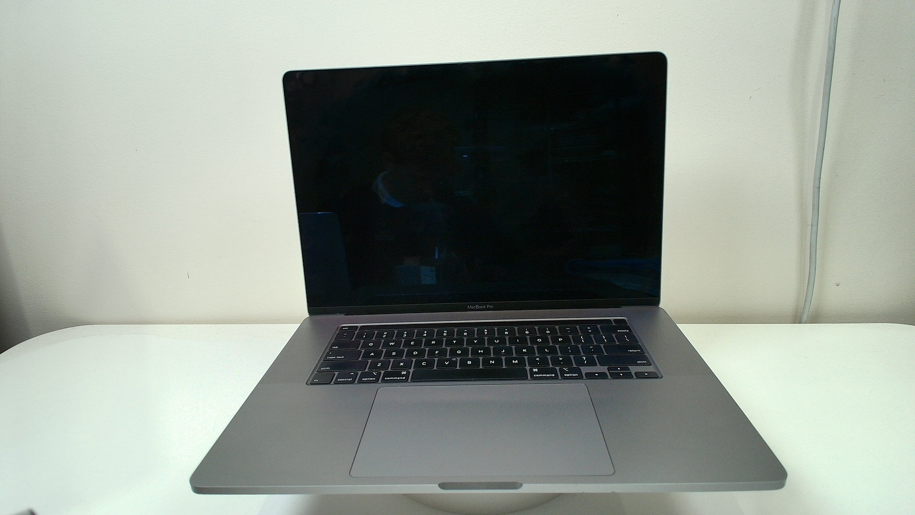 MacBook Pro (16-inch, 2019)‎ (Read Description) - Label