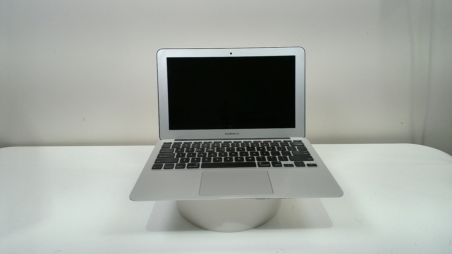 MacBook Air 11 inch 2012 Silver (Read Description) - Label