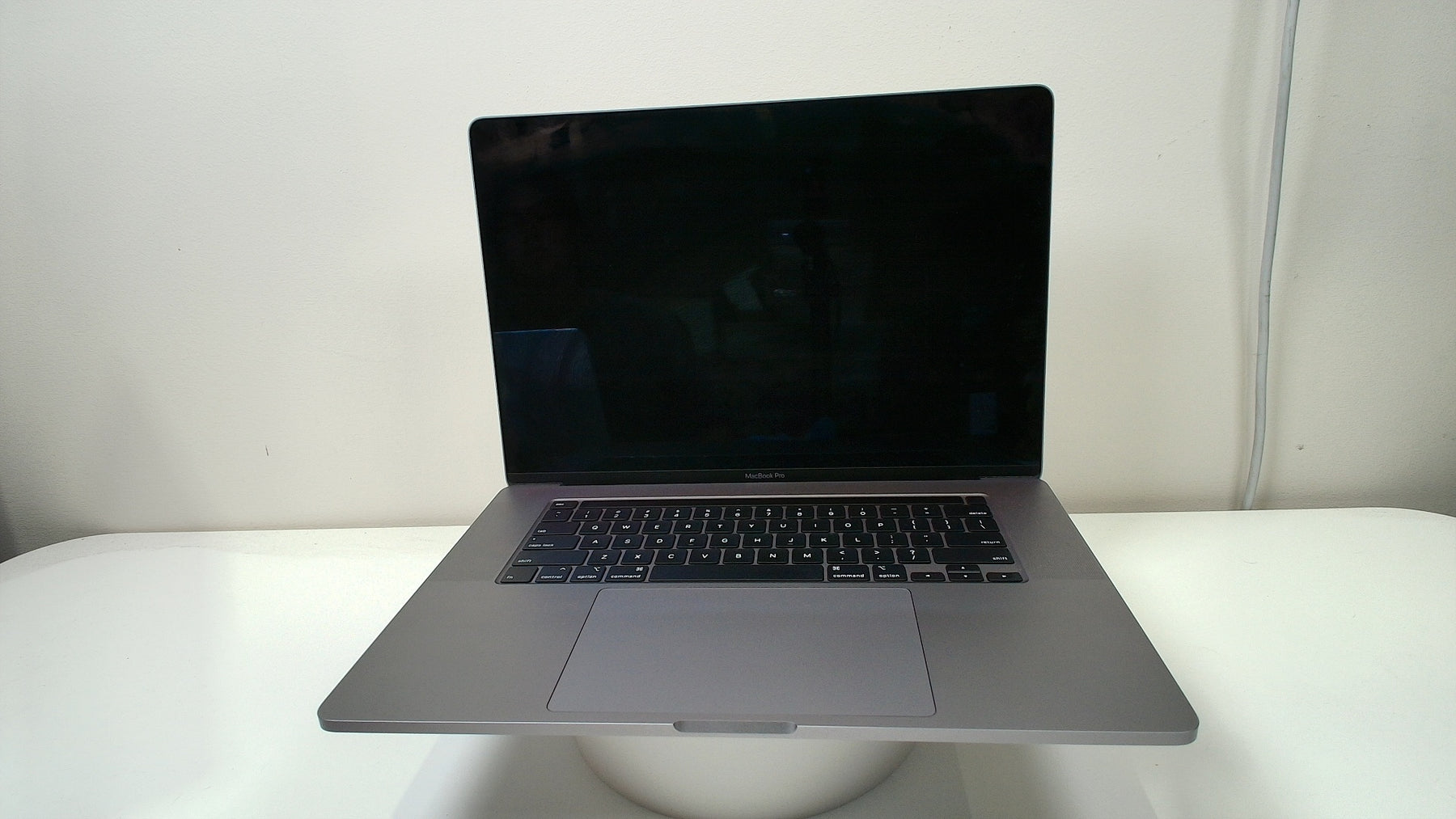 MacBook Pro (16-inch, 2019)‎ (Read Description) - Label