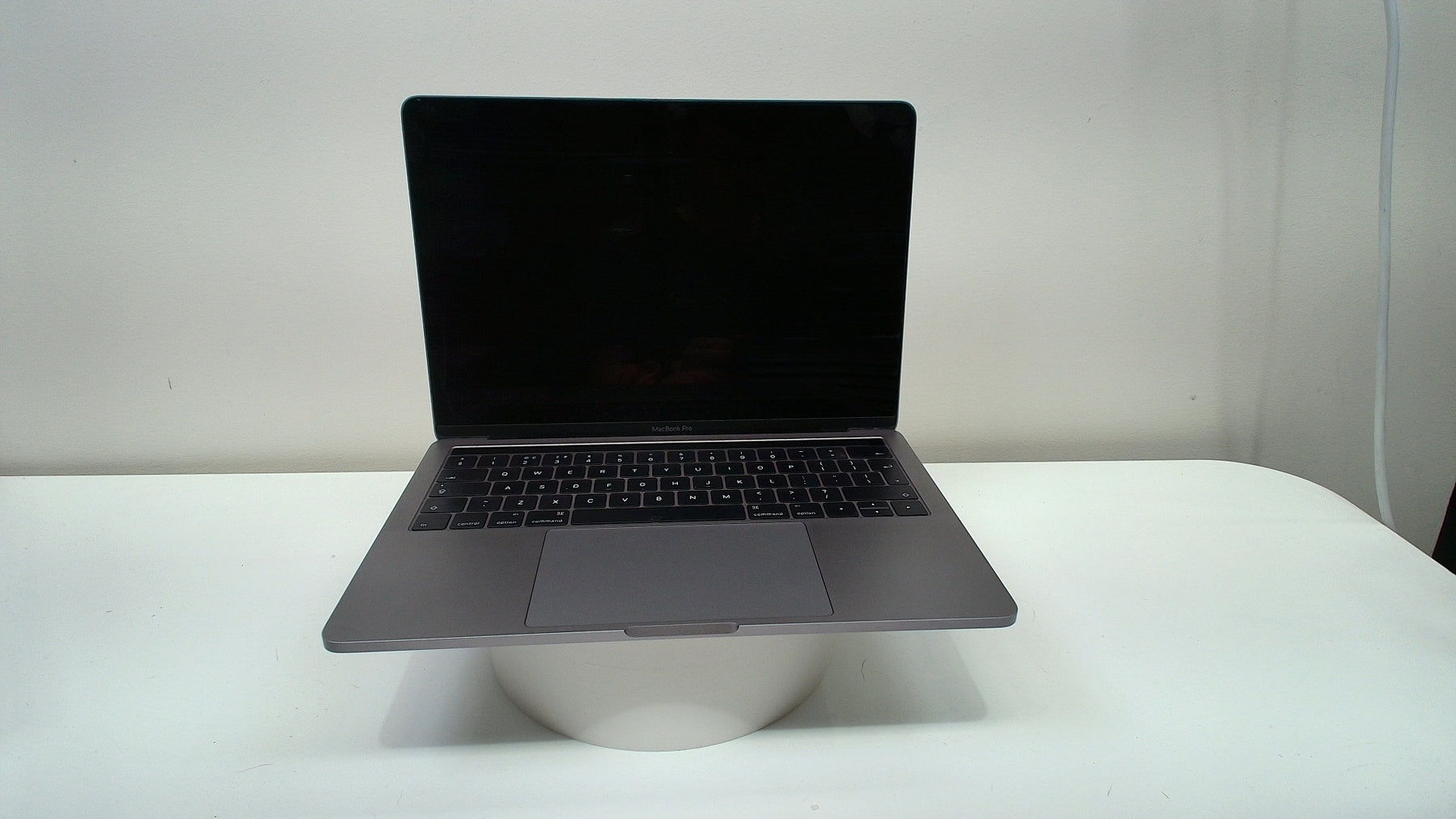 MacBook Pro (13-inch, 2016, 4 TBT3)‎ Touchbar Space Grey (Read Description) - Label