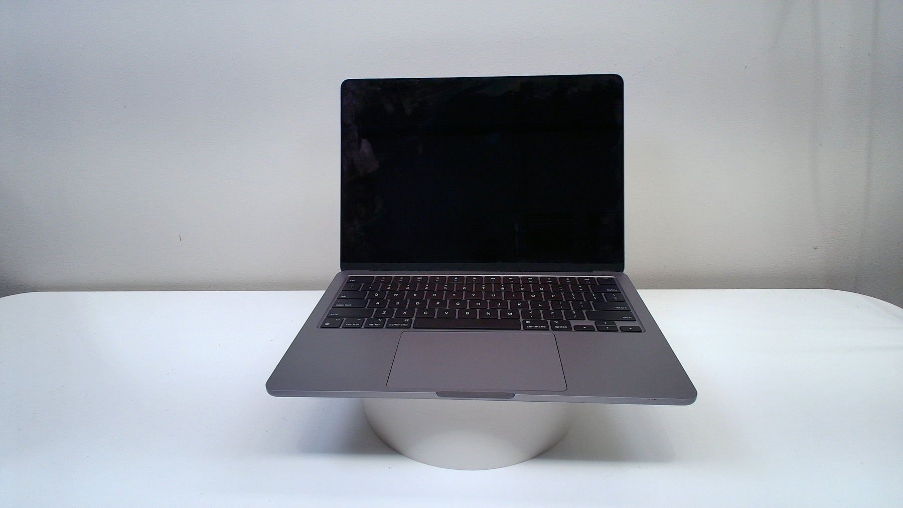 MacBook Air (M2, 2022) (Read Description) - Label