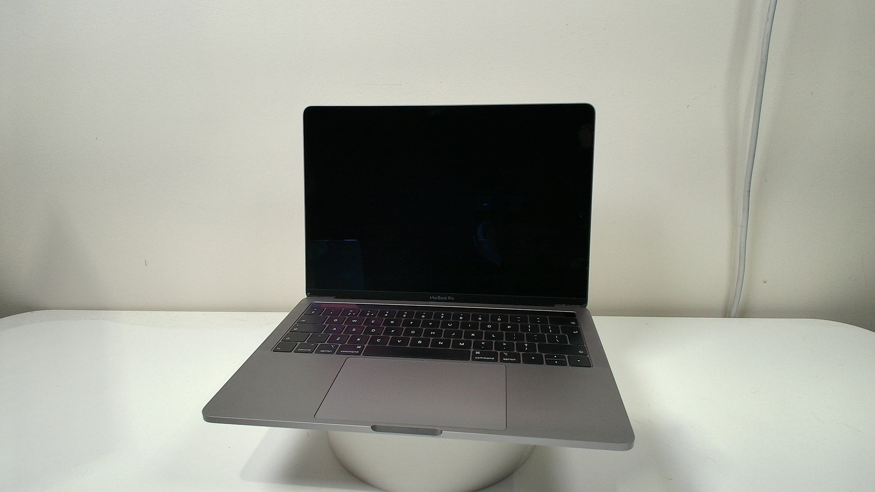 MacBook Pro 13 inch 2019 touchbar (Intel, 4 Thunderbolt Ports) (Read Description) - Label