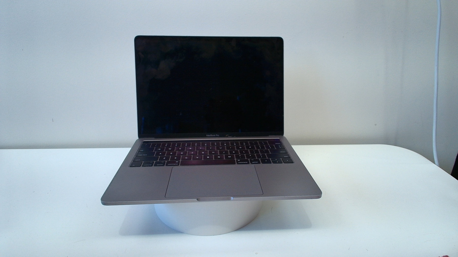 MacBook Pro 13 inch 2016 (Touchbar) (Read Description) - Label