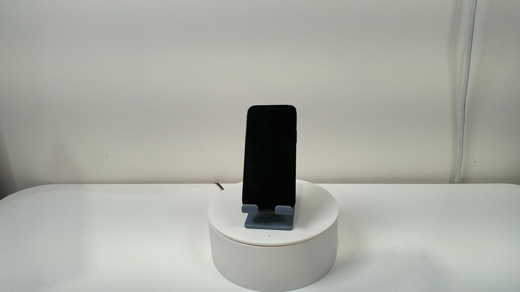 iPhone 12 Pro (Read Description) - Label