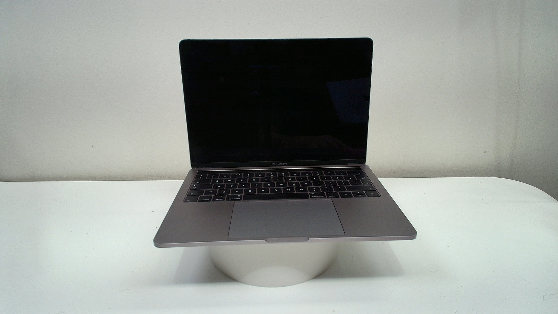 MacBook Pro 13 inch 2016 Touchbar Space Grey (Read Description)