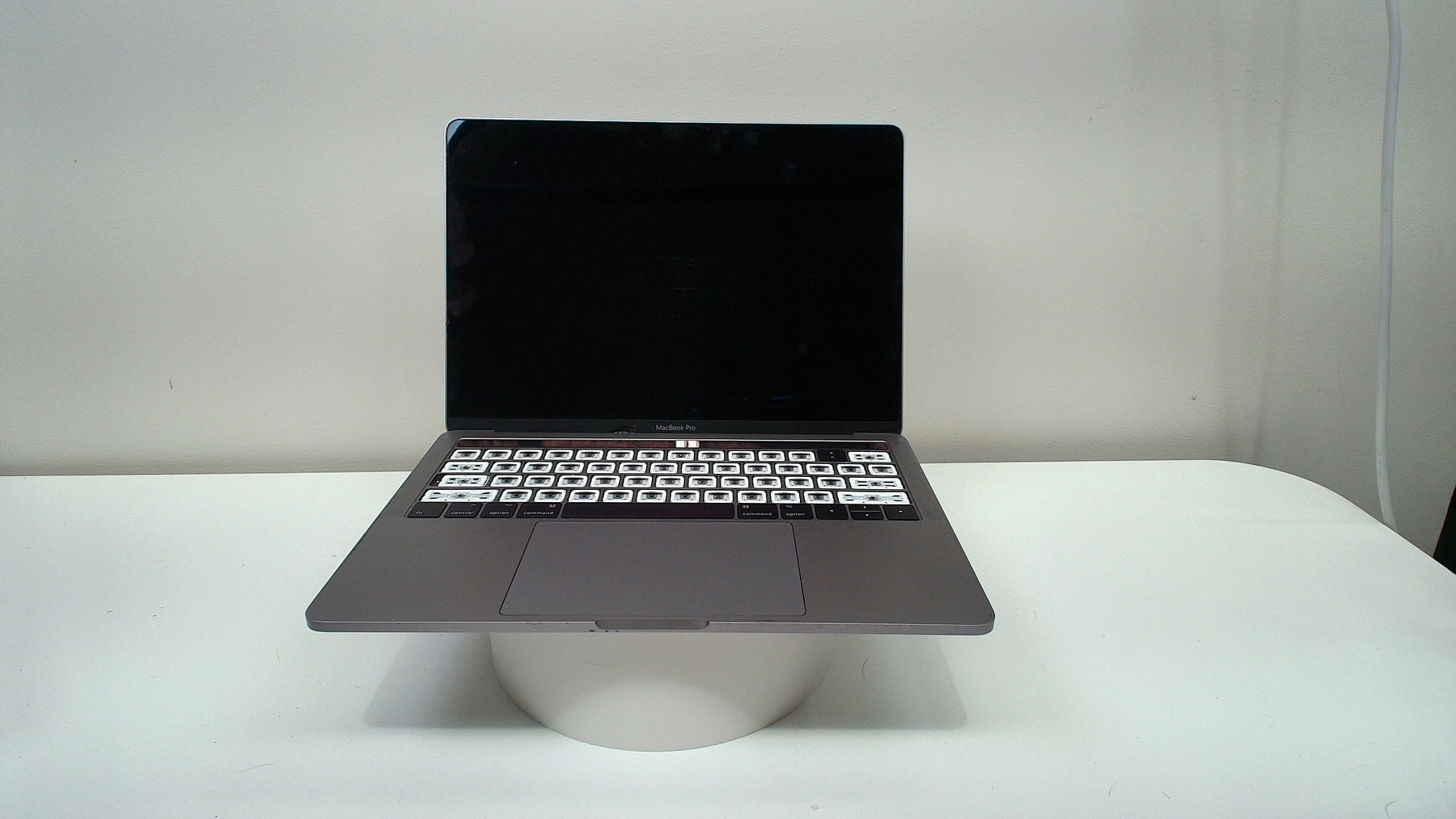 Macbook Pro 13 inch 2017 (Touchbar) (Read Description) - Label