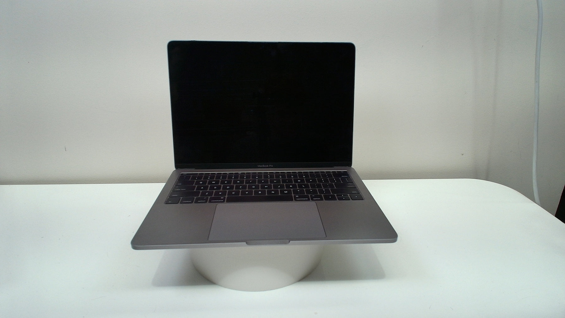 MacBook Pro (13-inch, 2016) Non-Touchbar  (Read Description) - Label