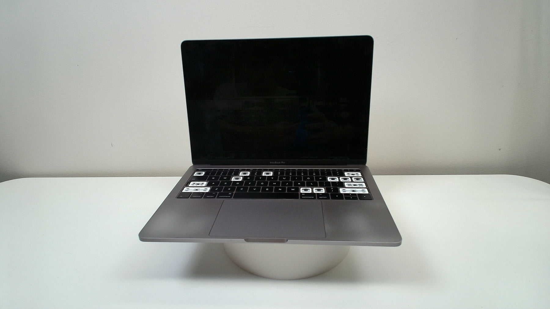 MacBook Pro 13 inch 2017 (Non Touchbar) (Read Description) - Label