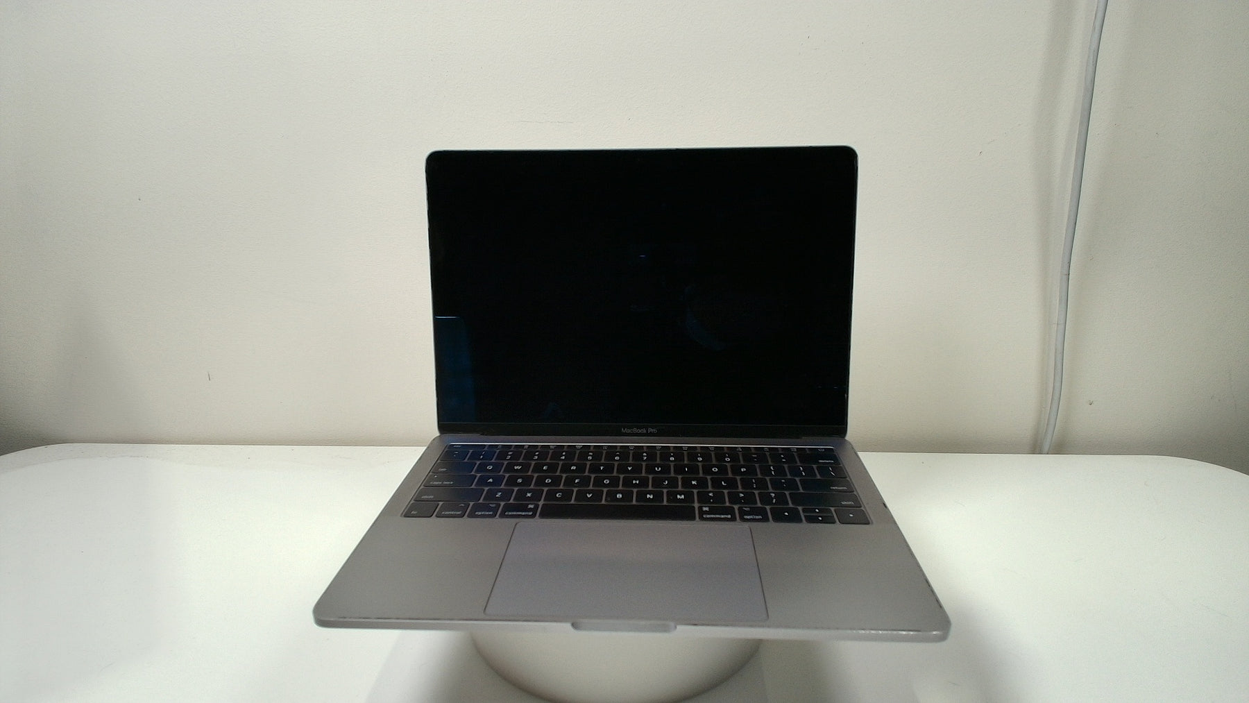MacBook Pro (13-inch, 2016, 2 TBT3)‎ Space Grey (Read Description) - Label