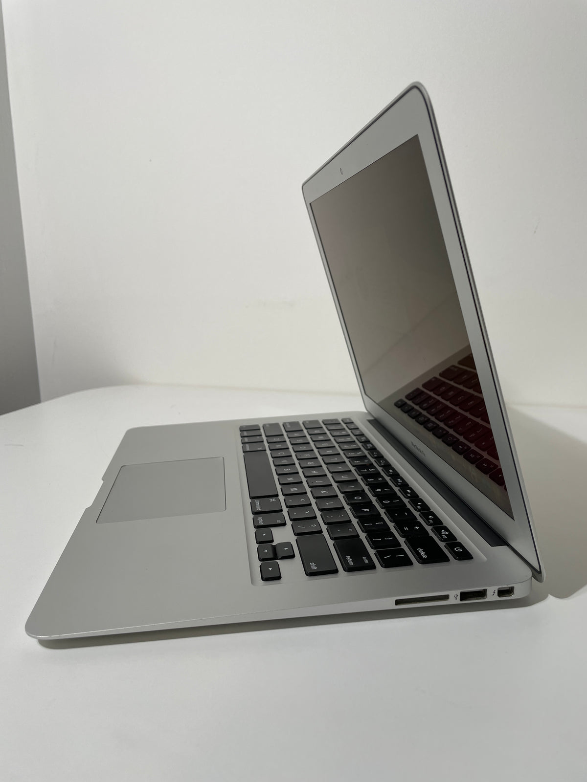 Macbook Air 13-inch - 2014 -  i5 (Bargains)